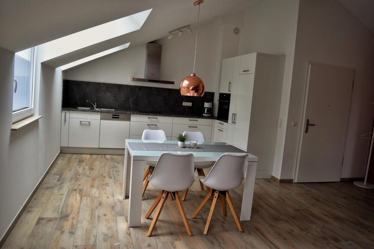 Ferienwohnungen Lamisto Am Waldesrand Neckartenzlingen Ngoại thất bức ảnh