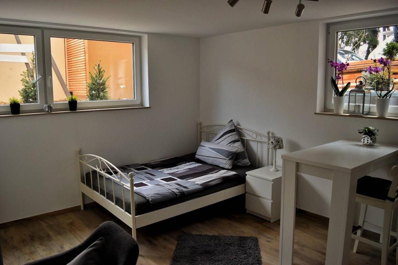 Ferienwohnungen Lamisto Am Waldesrand Neckartenzlingen Ngoại thất bức ảnh