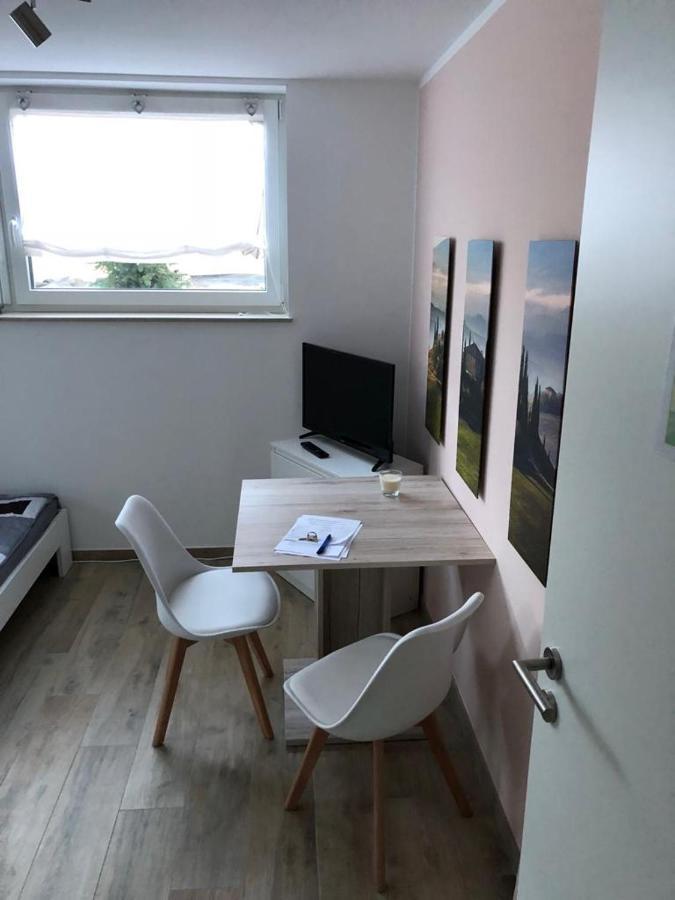 Ferienwohnungen Lamisto Am Waldesrand Neckartenzlingen Ngoại thất bức ảnh