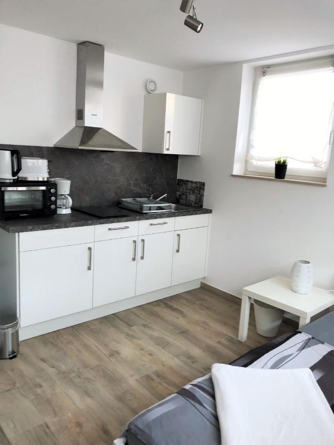 Ferienwohnungen Lamisto Am Waldesrand Neckartenzlingen Ngoại thất bức ảnh