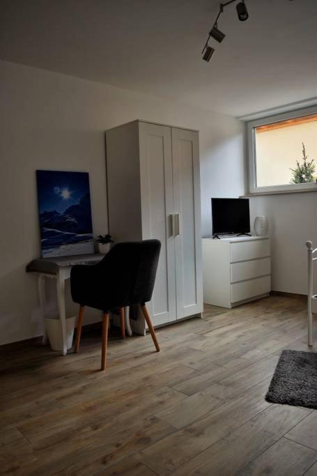 Ferienwohnungen Lamisto Am Waldesrand Neckartenzlingen Ngoại thất bức ảnh