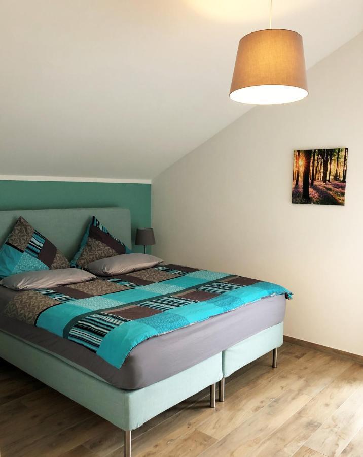 Ferienwohnungen Lamisto Am Waldesrand Neckartenzlingen Ngoại thất bức ảnh