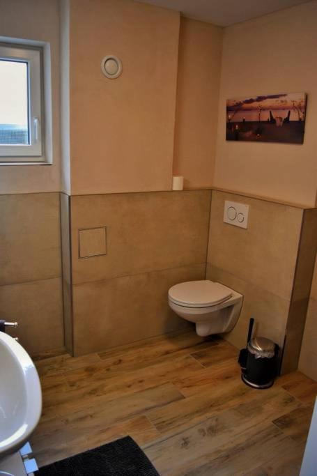 Ferienwohnungen Lamisto Am Waldesrand Neckartenzlingen Ngoại thất bức ảnh